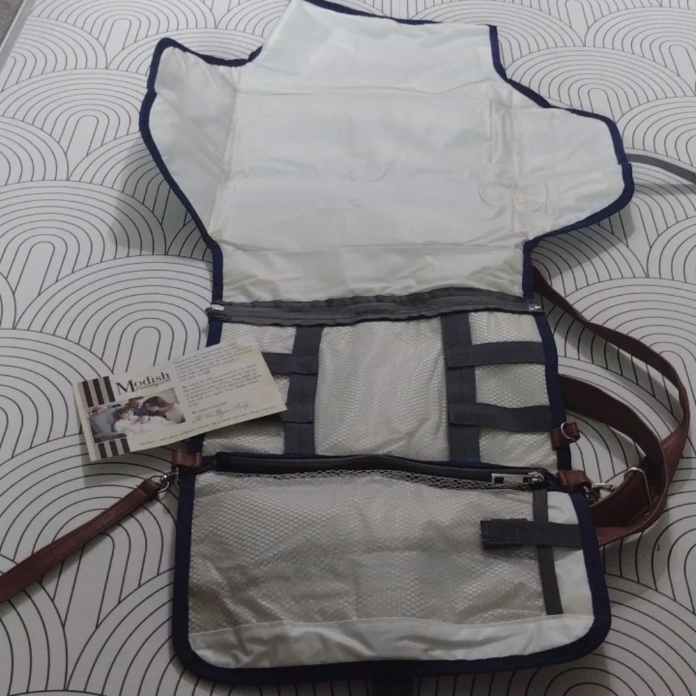 NWOT Modish mommy portable diaper bag